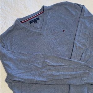 EUC Tommy Hilfiger Solid V-Neck Sweater Sz L